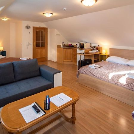 Apartman A Ubytovani U Machu Mikulov Bagian luar foto