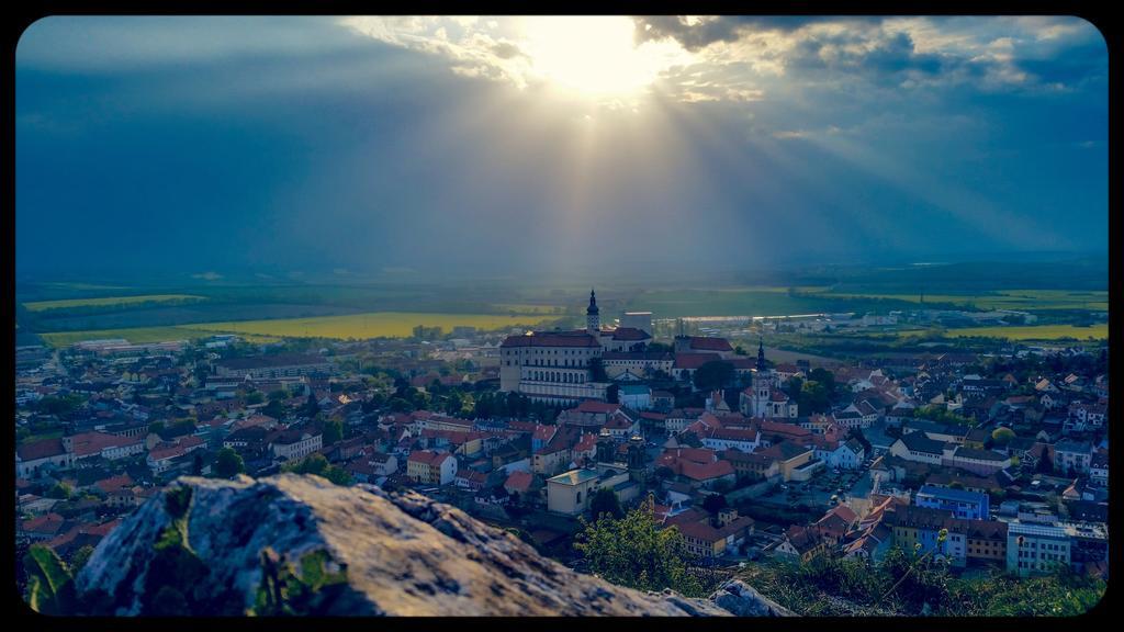 Apartman A Ubytovani U Machu Mikulov Bagian luar foto